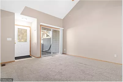 7813 Hemingway Avenue, Cottage Grove, MN 55016 - Photo 7