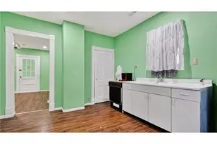 503 11th St, Menomonie, WI 54751 - Photo 9