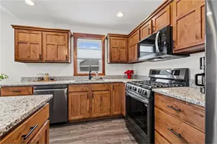 2866 Coventry Cir, River Falls, WI 54022 - Photo 15