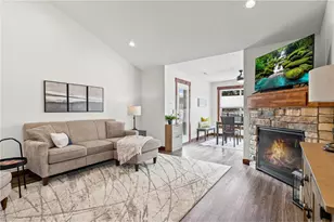 2866 Coventry Cir, River Falls, WI 54022 - Photo 17