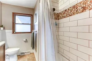 1355 Sycamore St, River Falls, WI 54022 - Photo 17