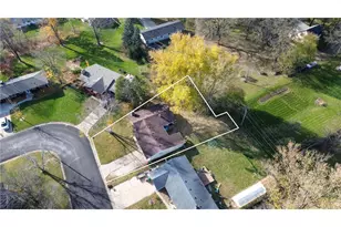 1355 Sycamore St, River Falls, WI 54022 - Photo 3