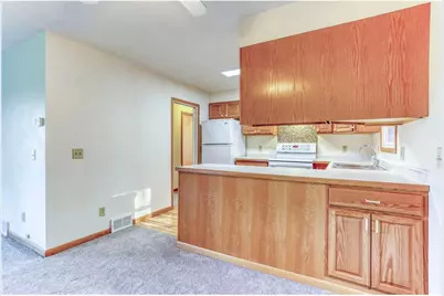 1580 E Division Street, River Falls, WI 54022 - Photo 15