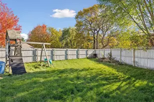 1050 Pheasant Run, New Richmond, WI 54017 - Photo 11