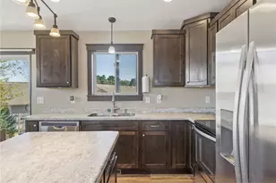 1050 Pheasant Run, New Richmond, WI 54017 - Photo 9