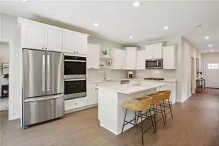 615 Field Point St, Roberts, WI 54023 - Photo 9