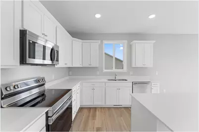 1354 Wisteria Lane, New Richmond, WI 54017 - Photo 11