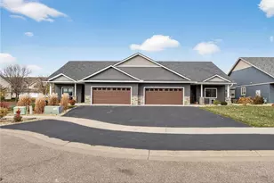 1093 Legend Ln, River Falls, WI 54022 - Photo 5