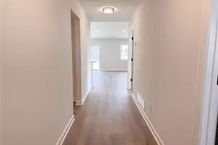 617 Field Point St, Roberts, WI 54023 - Photo 7