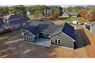 1422 Creekwood Dr, New Richmond, WI 54017 - Photo 3