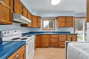 816 E 9th St, Ladysmith, WI 54848 - Photo 13