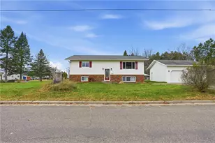 816 E 9th St, Ladysmith, WI 54848 - Photo 5