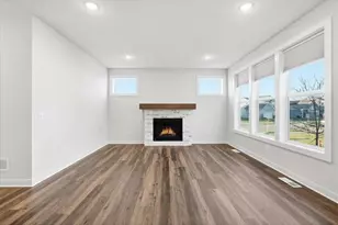 2990 Coventry Cir, River Falls, WI 54022 - Photo 3