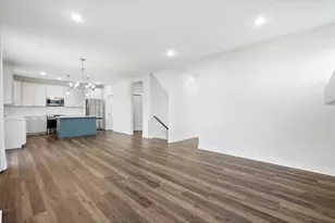 2990 Coventry Cir, River Falls, WI 54022 - Photo 7