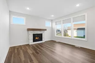 2990 Coventry Cir, River Falls, WI 54022 - Photo 5