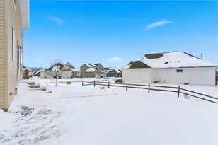 2990 Coventry Cir, River Falls, WI 54022 - Photo 43