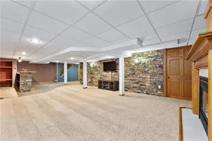 305 S Clark St, Thorp, WI 54771 - Photo 7