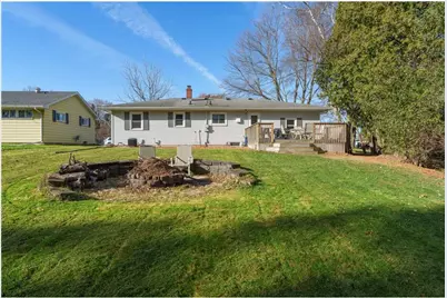 305 S Clark Street, Thorp, WI 54771 - Photo 3