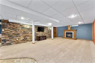 305 S Clark St, Thorp, WI 54771 - Photo 15