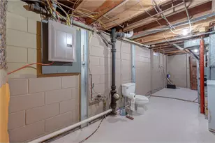 305 S Clark St, Thorp, WI 54771 - Photo 25