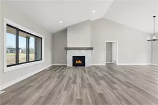 1434 E Oaks Trail, Saint Joseph, WI 54082 - Photo 5