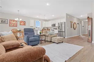 1319 Violet St, New Richmond, WI 54017 - Photo 5