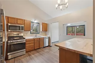 1281 Edgehill Ct, Maplewood, MN 55109 - Photo 7