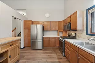 1281 Edgehill Ct, Maplewood, MN 55109 - Photo 5