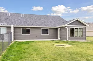 2870 Coventry Cir, River Falls, WI 54022 - Photo 35