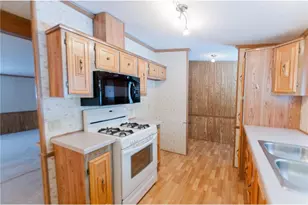 1412 Birchwood Ln, Eau Claire, WI 54703 - Photo 13