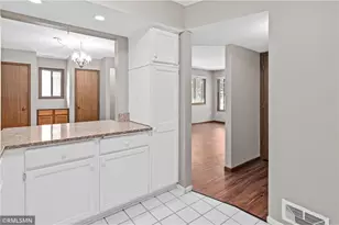 2451 Wimbledon Bay, Woodbury, MN 55125 - Photo 17