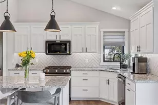 203 Vista Cir, River Falls, WI 54022 - Photo 7