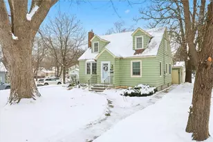 326 N 3rd St, River Falls, WI 54022 - Photo 3