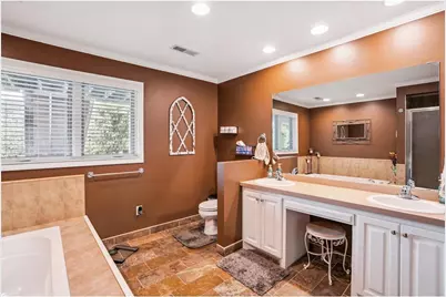 N8125 940th Street, River Falls Township, WI 54022 - Photo 11
