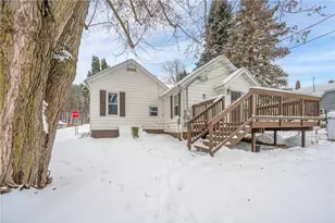 346 Maple St, Glenwood City, WI 54013 - Photo 5
