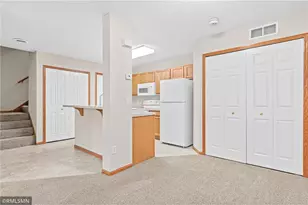 6983 21st St, Oakdale, MN 55128 - Photo 9