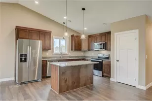 1343 Creekwood Dr, New Richmond, WI 54017 - Photo 25