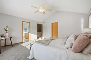 6933 Prairie Ct, Cottage Grove, MN 55016 - Photo 21