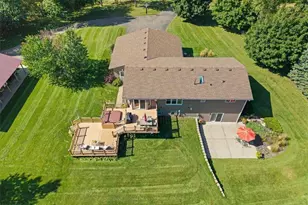 667 Red Maple Ln, Hudson Township, WI 54016 - Photo 17