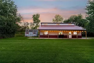 667 Red Maple Ln, Hudson Township, WI 54016 - Photo 11