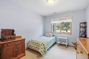 566 Williamsburg Pl, New Richmond, WI 54017 - Photo 13