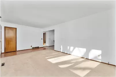 550 Roland Street, Chippewa Falls,  54729 - Photo 9