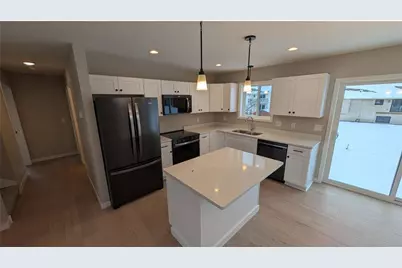 1060 Sharptail Run, New Richmond, WI 54017 - Photo 7