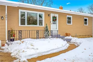 1901 Stowe Ave, Arden Hills, MN 55112 - Photo 3