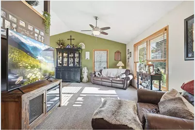 1533 Hallewood Boulevard, New Richmond, WI 54017 - Photo 5