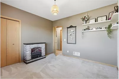 1533 Hallewood Boulevard, New Richmond, WI 54017 - Photo 23