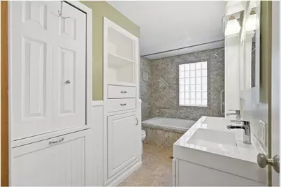 1015 W Maple Street, River Falls, WI 54022 - Photo 29