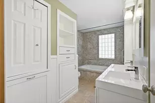 1015 W Maple St, River Falls, WI 54022 - Photo 29