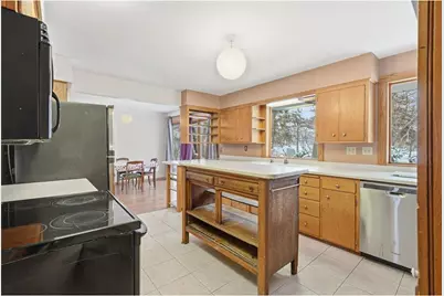 1015 W Maple Street, River Falls, WI 54022 - Photo 9