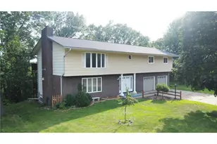 911 Radcliffe Ave, Altoona, WI 54720 - Photo 3